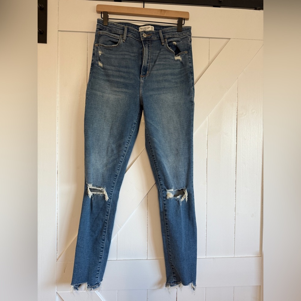 Abercrombie & Fitch Super Skinny Ankle High Rise Jeans Size 8 Long (29 Long)